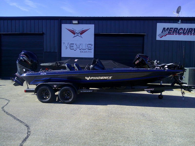 2026 Phoenix Bass Boats 721zxl