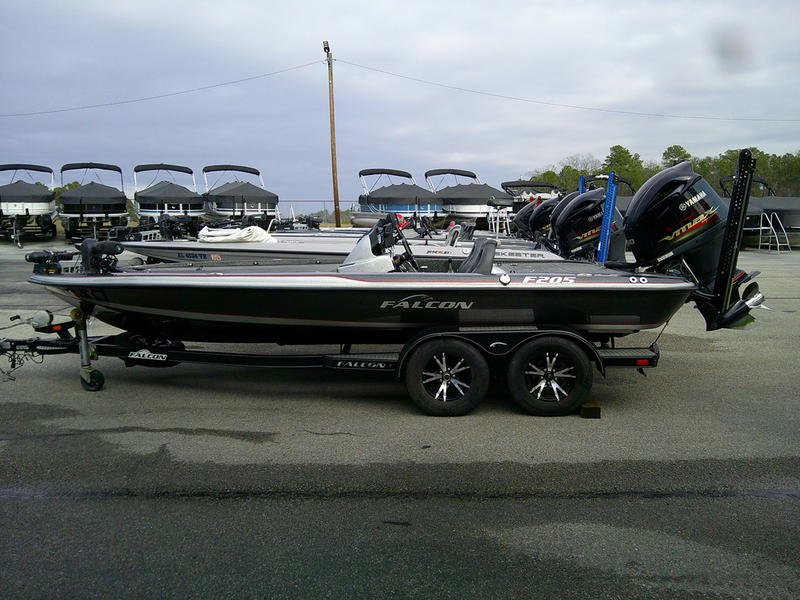 2018 Falcon Bass Boats F205